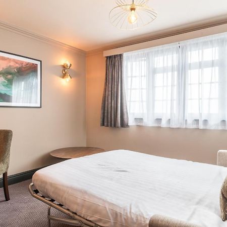 The Bell By Innkeeper'S Collection Aston Clinton Bagian luar foto